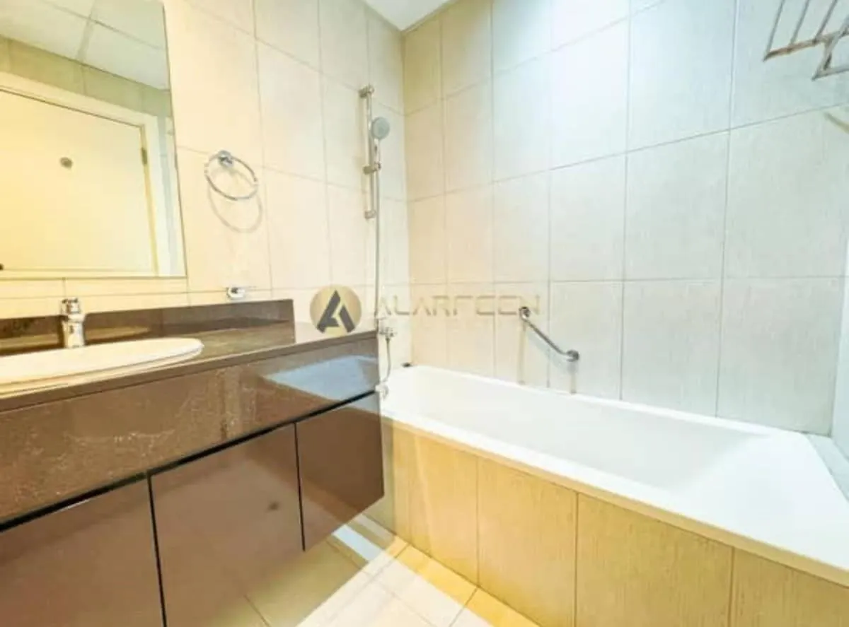Apartament Luxurious & Cozy Studio In Jvc Dubaj